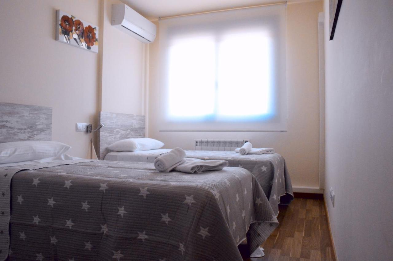 Guest House Ainsa Pirineos ภายนอก รูปภาพ